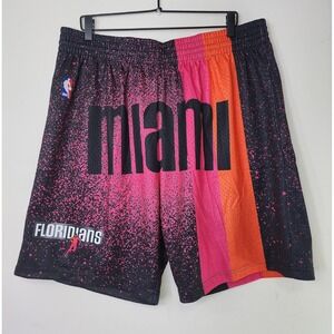 Mitchell & Ness Mens 2XL Miami Heats Floridians Re-Take Gradient Swingman Shorts